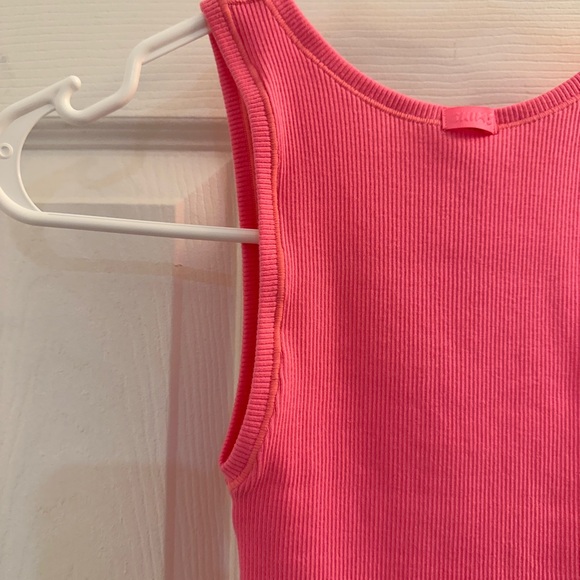 Skims Sugar Pink Cotton Rib Scoop Neck Crop Tank Top size XXS - Picture 7 of 12